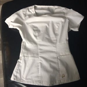 Jaanuu Xs pintuck top